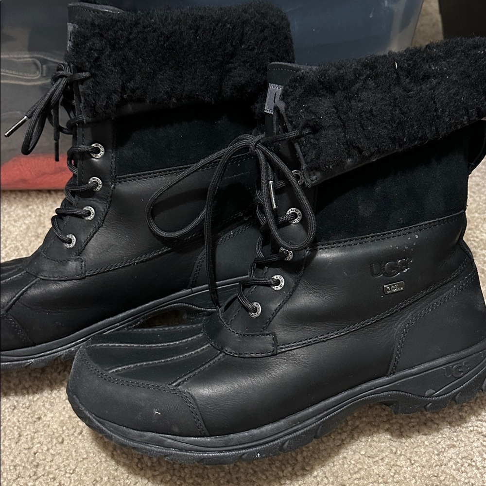 UGG Black Butte Fur-trimmed Boots - Picture 6 of 9